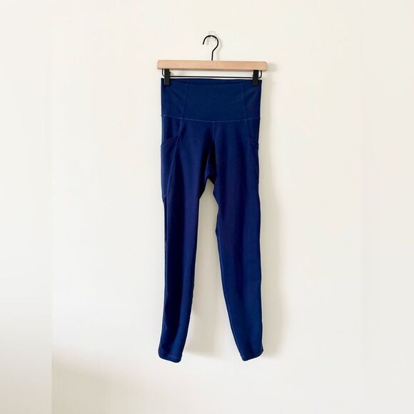 Old Navy Pants - Old Navy Active Go-Dry High Waist Legging with Mesh Detail in Navy - Size S